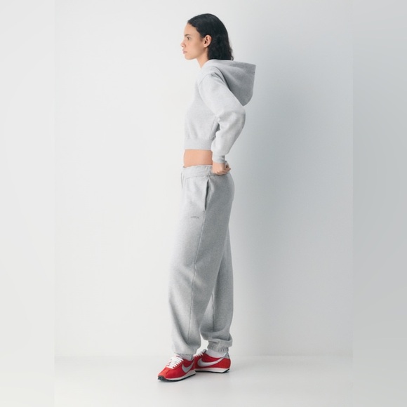 Aritzia Cozy Sweatfleece Mega Baggy Fold-Over Jogger - Picture 5 of 11